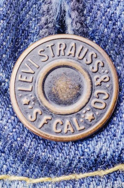 Натискання Кнопки Леві Штрауса Сині Джинси Levi Strauss Американська Компанія — стокове фото