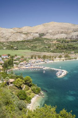 Yunanistan 'ın Zakynthos adasının güney batı kıyısındaki Keri kumlu plajında manzara