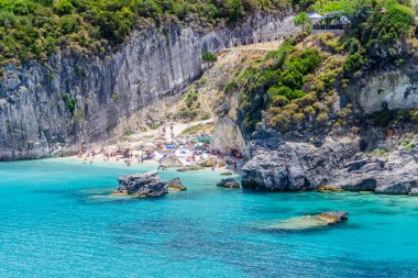 Yunanistan 'ın Zakynthos adasının kuzey doğu kıyısındaki Xigia kumlu plajı