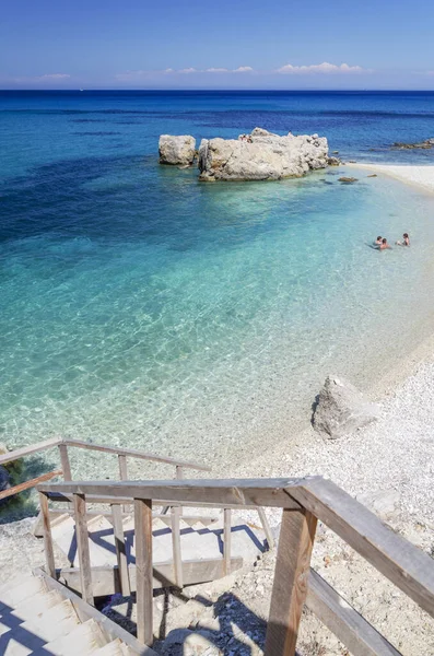 Praia Areia Pitoresca Xigia Com Águas Enxofre Está Situado Costa — Fotografia de Stock