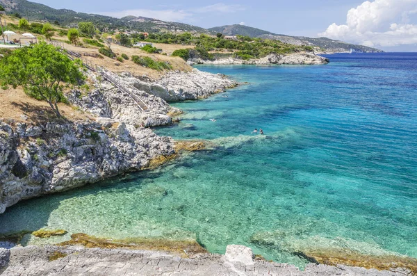 Vista Panorâmica Praia Rochosa Turquesa Situada Costa Nordeste Ilha Zakynthos — Fotografia de Stock