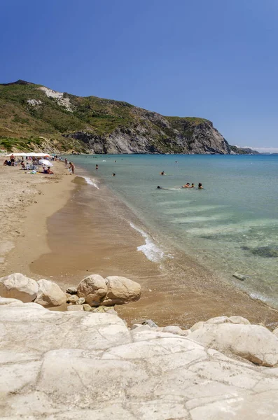 Malownicza Piaszczysta Plaża Kalamaki Położona Nad Zatoką Laganas Wyspie Zakynthos — Zdjęcie stockowe