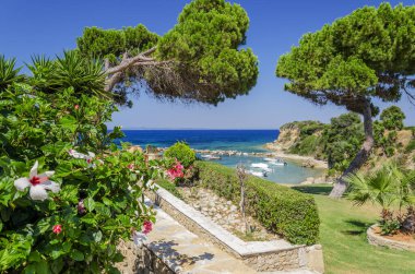 Güzel Porto Roma kumlu plajı. Yunanistan 'ın Zakynthos adasının güney doğu kıyısındaki Vassilikos yarımadasında yer almaktadır..