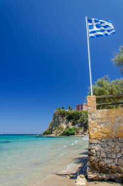 Yunanistan 'ın İyon Denizi' ndeki Zakynthos adasının doğusunda yer alan Tsilivi 'deki altın kumlu plaj.