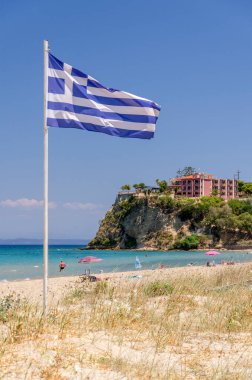 Yunanistan 'ın İyon Denizi' ndeki Zakynthos adasının doğusunda yer alan Tsilivi 'deki altın kumlu plaj.