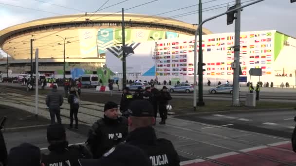 Katowice Polônia Dezembro 2018 Policial Protege Área Durante Protesto Contra — Vídeo de Stock