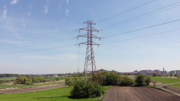 Power Pylons High Voltage Lines Agricultural Landscape High Voltage Masts — Stock Video