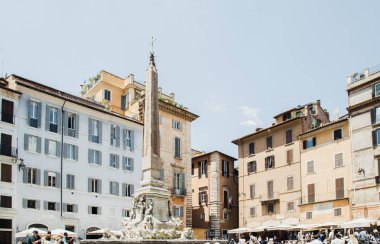 gündüz, Roma antik mimari görünümünü