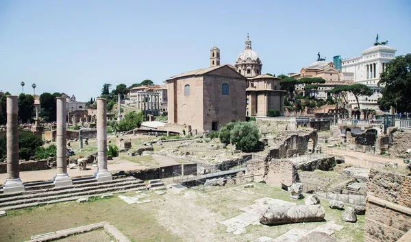 Roma Talya Antik Kalıntılar Görünümünü — Stok fotoğraf