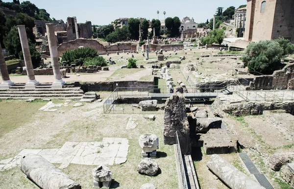 Roma Talya Antik Kalıntılar Görünümünü — Stok fotoğraf