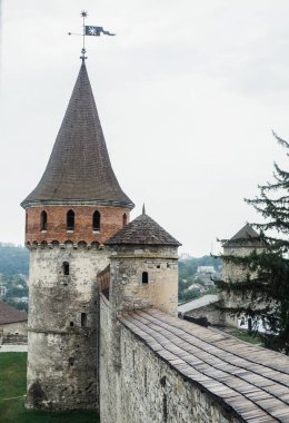 sonbahar sezonu, Kamyanets-Podilskiy Kalesi'nin görünümü