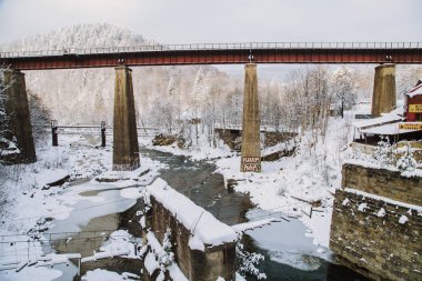 görünümünü tren Köprüsü'nde kış sezonu, Yaremche, Ukrayna 