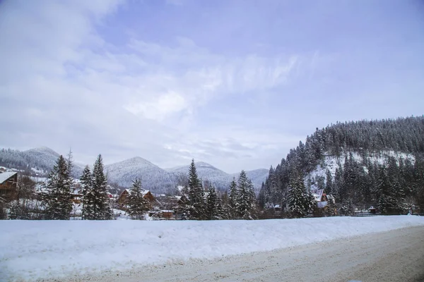 Vista Del Villaggio Yaremche Nella Stagione Invernale Ucraina — Foto Stock