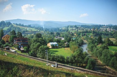 Yaz sezonu, Ukrayna köyünde Vorohta görünümünü 