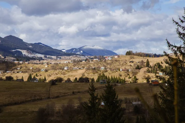 Letecký Pohled Holovy Vesnice Pozadí Hor Ukrajina — Stock fotografie