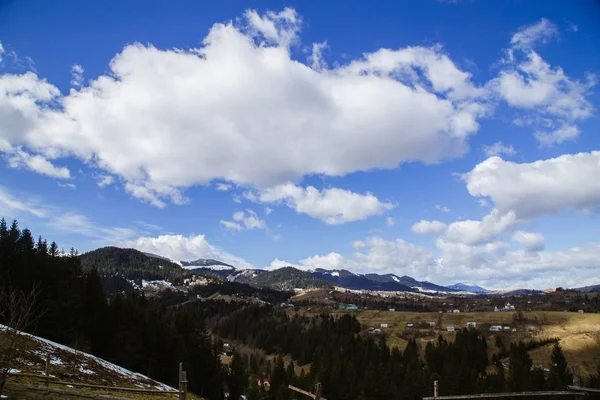 Vista Aérea Holovy Pueblo Las Montañas Fondo Ucrania — Foto de Stock