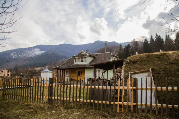 Traditionele Architectuur Van Kryvorivnya Dorp Oekraïne — Stockfoto