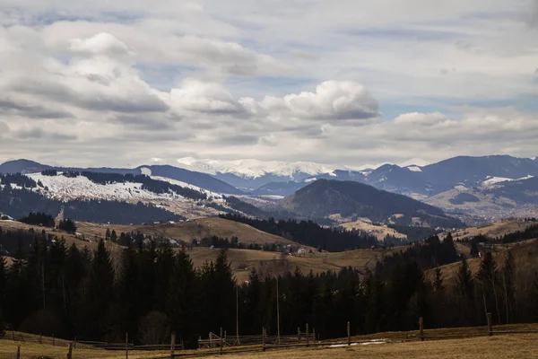 Vista Panorâmica Das Montanhas Perto Synytsi Durante Dia Aldeia Verhovyna — Fotografia de Stock