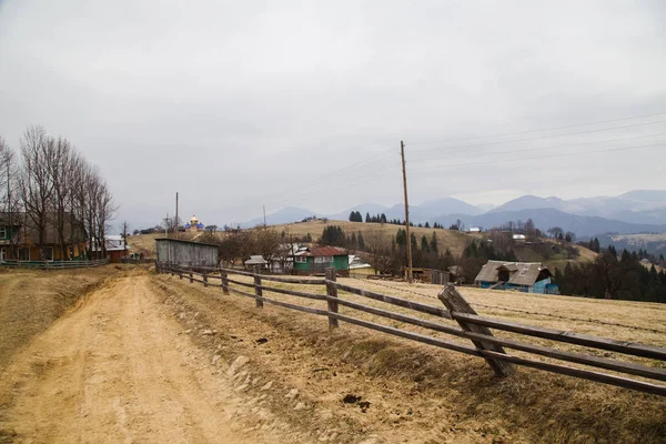 Vista Panorámica Las Montañas Cerca Synytsi Durante Día Pueblo Verhovyna — Foto de Stock