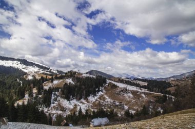 Slupeyka yakın kış peyzaj, Verhovyna Köyü