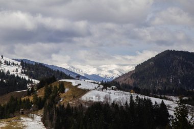 Slupeyka yakın kış peyzaj, Verhovyna Köyü