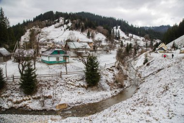 Slupeyka yakın kış peyzaj, Verhovyna Köyü