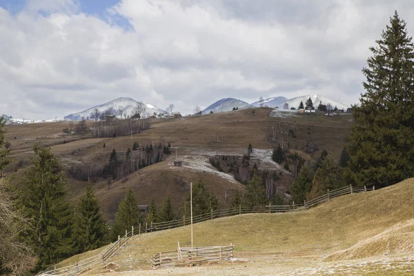 Slupeyka の近くの冬の風景 Verhovyna — ストック写真