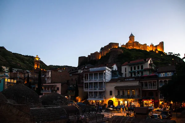 Vista Arquitectura Iluminación Ciudad Tiflis Crepúsculo Georgia — Foto de Stock