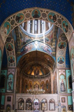 Stepantsmindu, Gürcistan'daki eski kilisenin iç görünümü