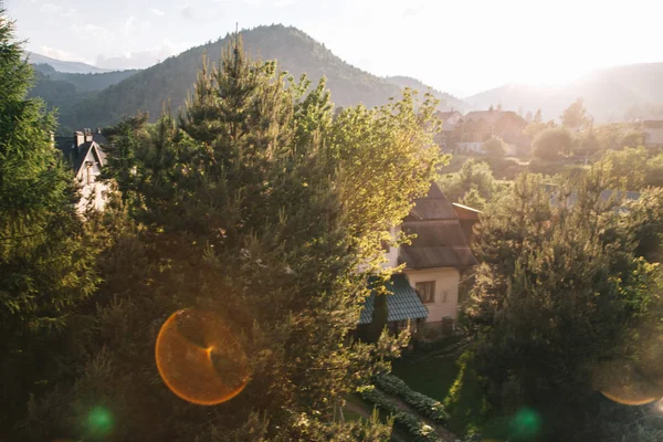 Uitzicht Stad Yaremche Met Huizen Sunny Day Ukraine — Stockfoto