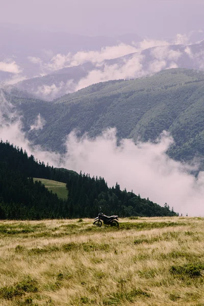 gündüz Blyznytsya Dağı görünümü, Kvasy, Ukrayna 