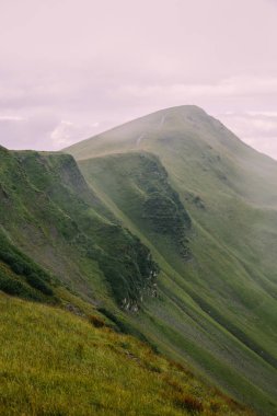 gündüz Blyznytsya Dağı görünümü, Kvasy, Ukrayna 