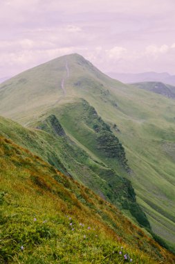 gündüz Blyznytsya Dağı görünümü, Kvasy, Ukrayna 