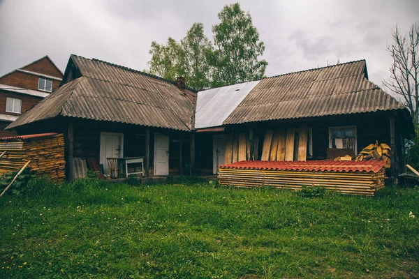 Hagyományos Faház Yeblunytsya Falu Hegyekben Jaremche Régió Ukrajna — Stock Fotó