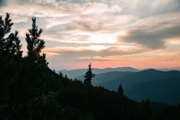 Paysage Naturel Avec Des Montagnes Sur Fond Coucher Soleil Marmarosy — Photo