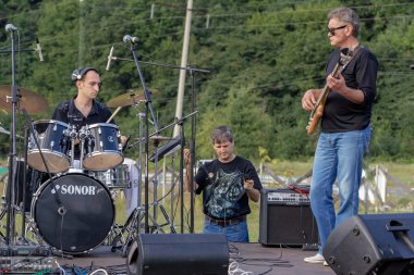 Maikop Adigeia Bölgesi,Rusya Federasyonu,08.22.2018:Rock müzisyenleri uyuşturucuya karşı bir yardım konserinde Rock.