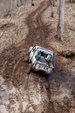 Maikop Adigeia Bölgesi,Rusya Federasyonu,02.23.2018: Test arabaları kros arazi ve off-road.