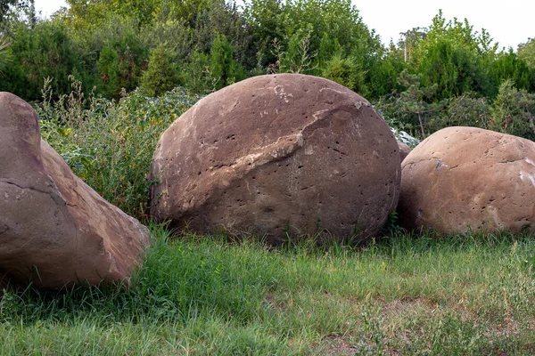 Naturlig Stenträdgård Vild Naturpark Ute Det Fria Sommardag — Stockfoto