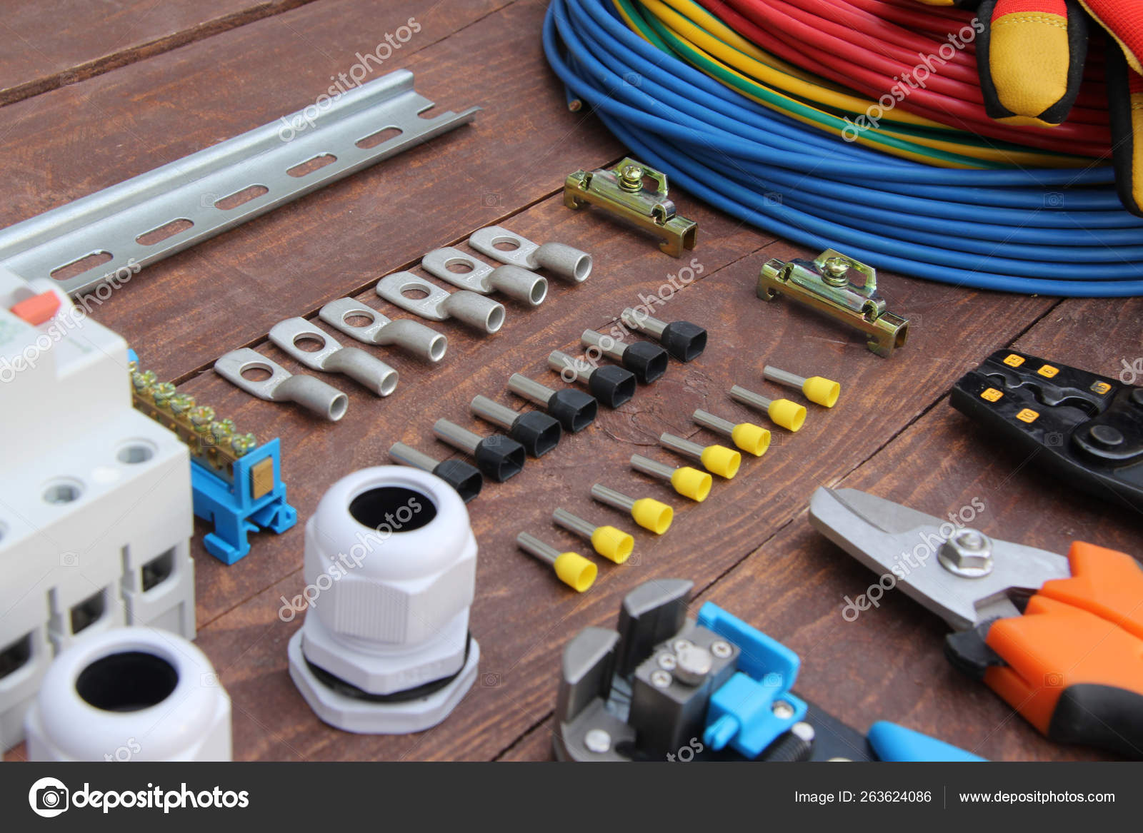 Outils Et équipements De Travail Pour électriciens. électricité Image stock  - Image du homme, électricien: 217477191