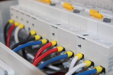 kesici içine tellerin kurulumu