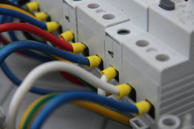 kesici içine tellerin kurulumu