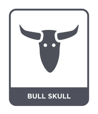 boğa kafatası simgesi modaya uygun bir tasarım tarzı. boğa kafatası simgesi beyaz arka plan üzerinde izole. boğa kafatası vektör simgesi basit ve modern düz sembolü.