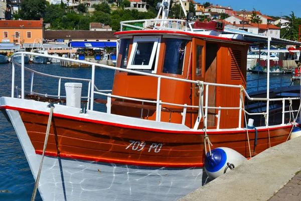 Vrsar Istrië Kroatië Juni 2011 Wit Bruin Klein Vissersboot Vrsar — Stockfoto