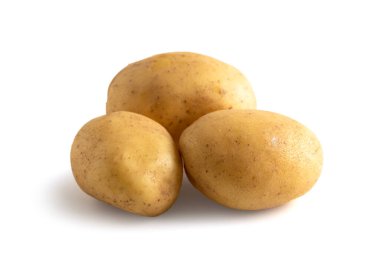 Beyaz arkaplandan izole edilmiş üç mevsimlik patates
