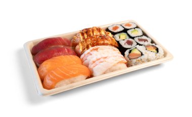 Japon mutfağının sanatını ön plana çıkaran nigiri ve maki içerikli lezzetli bir suşi çeşidi.