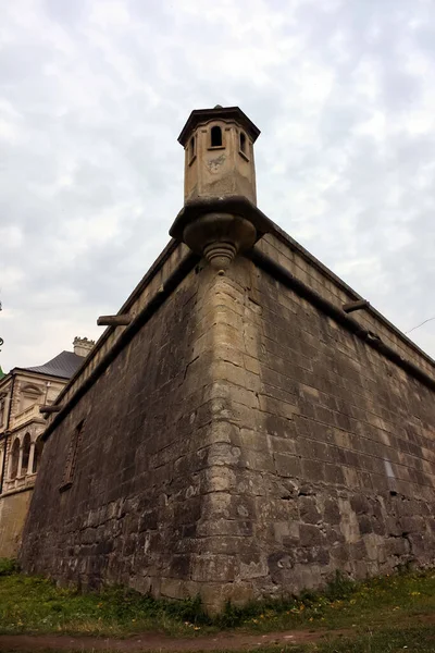 Vakttornet Ruinerade Gamla Pidhirtsi Slott Det Ett Bostadsområde Slott Ligger — Stockfoto