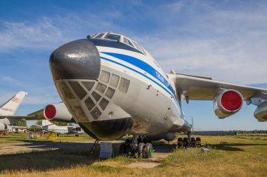 Kiev, Ukrayna - 29 AUGust 2020: Ukrayna Devlet Havacılık Müzesi 'ndeki Ilyushin Il-76 