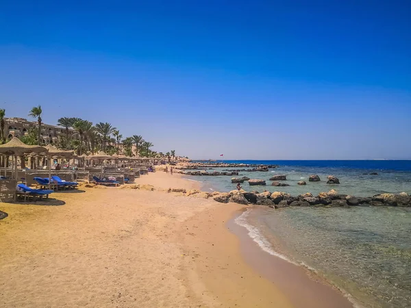 Egito Hurghada Agosto 2020 Água Cristalina Azul Resort Com Praia — Fotografia de Stock