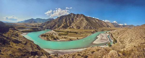 Altay Katun ve Chuya nehirlerdeki izdiham             