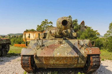 Hırvat İç Savaşı 'ndan Ordu Koleksiyonları Müzesi' nde tank önü görüntüsü